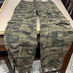 Pacsun women’s Camouflage Cargo Pants